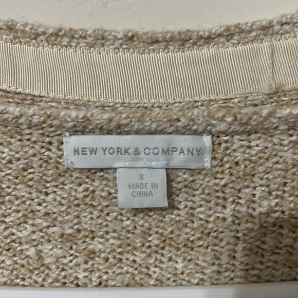 New York & Co Cardigan Sweater in Small - Picture 4 of 5